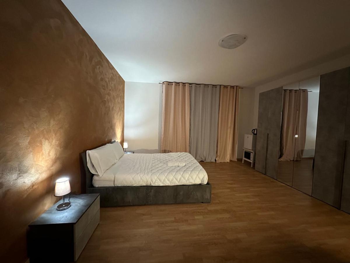 Leone D'Oro 2 - Milano Street Mestre Exterior foto